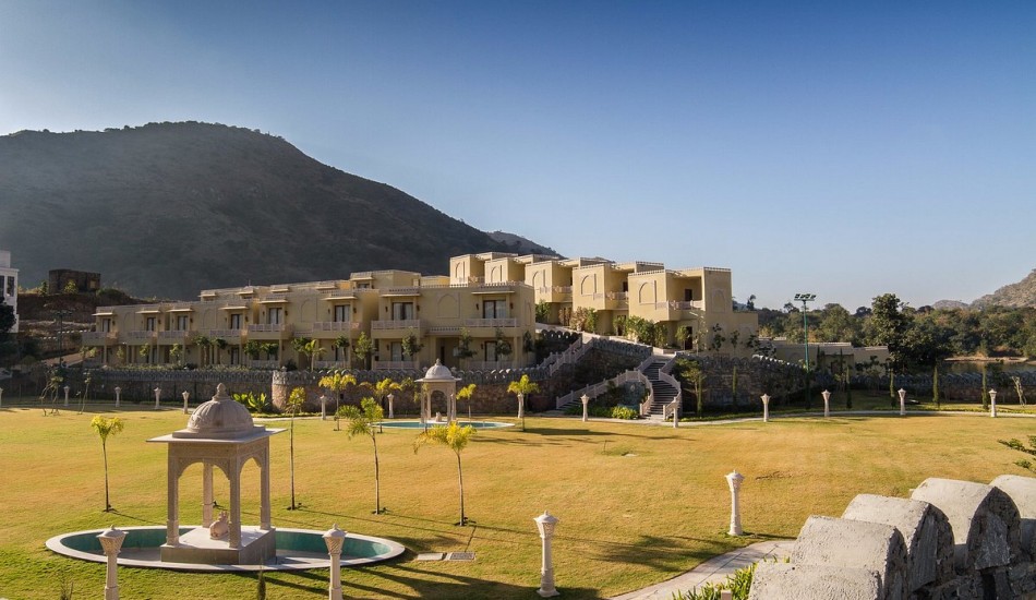 RAAJSA RESORT